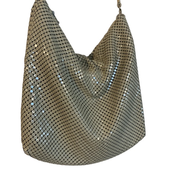 Whiting and Davis Cream Mesh Purse Adjustable strap. - Picture 3 of 11